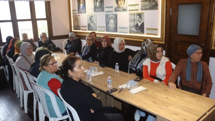 Kadın Kadına Konak Buluşmaları Gültepe Fatih Mahallesi kadınlarını ağırladı